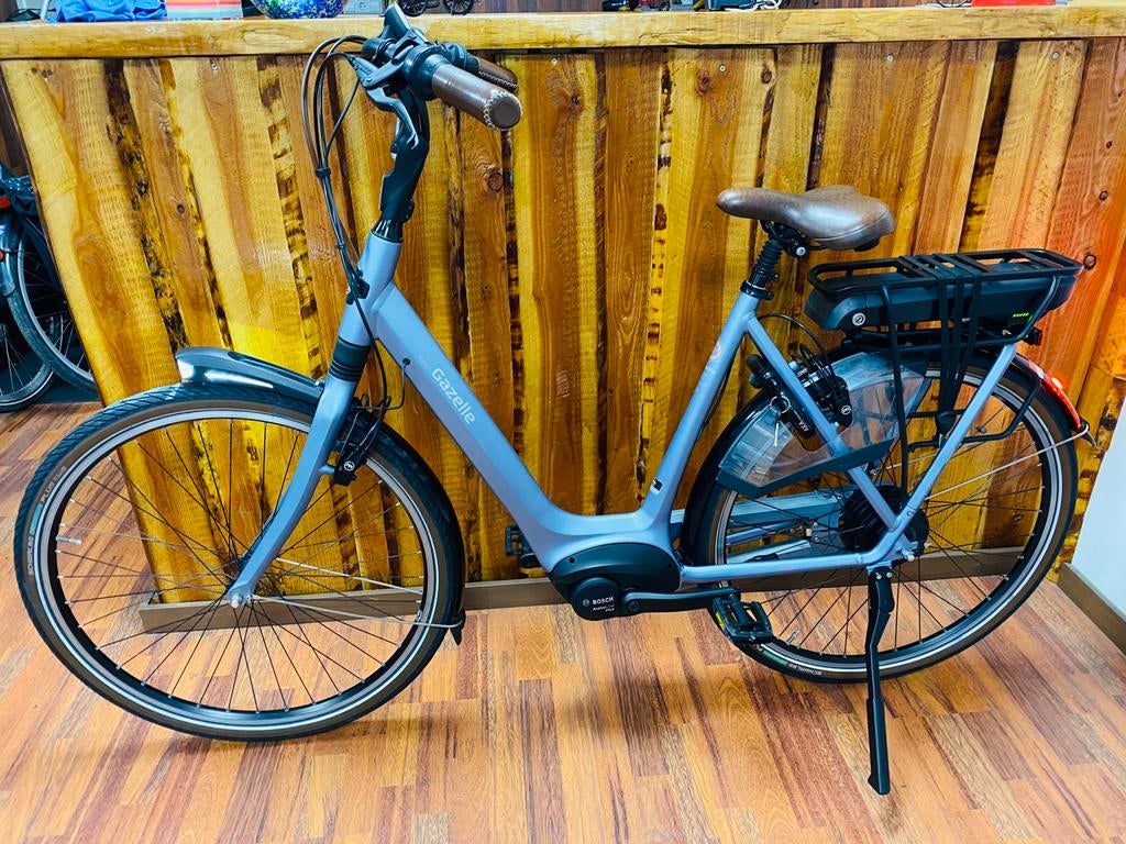 Z.G.A Elektrische Gazelle Bosch Active Line plus Middenmotor, Ophalen, Zo goed als nieuw, 50 km per accu of meer, 55 tot 59 cm