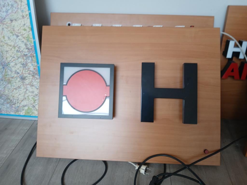 H lichtbak, Ophalen, Drinken en Voederen