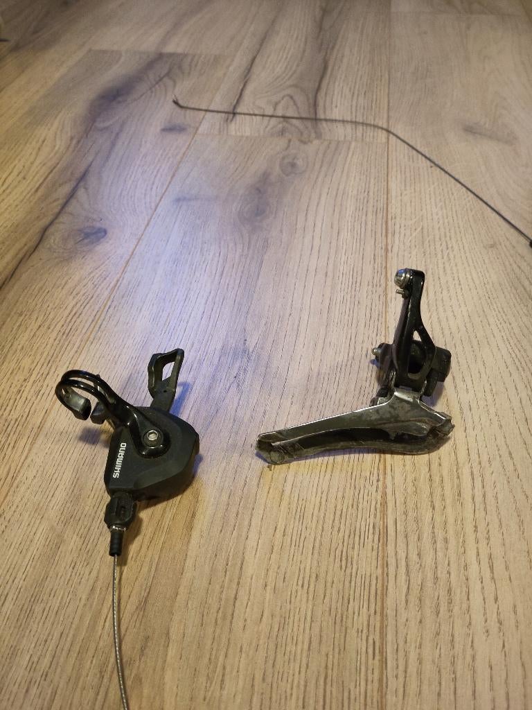 Shimano 105 voorderailleur en shifter, Gebruikt, Ophalen of Verzenden, Derailleur of Ketting, Aluminium