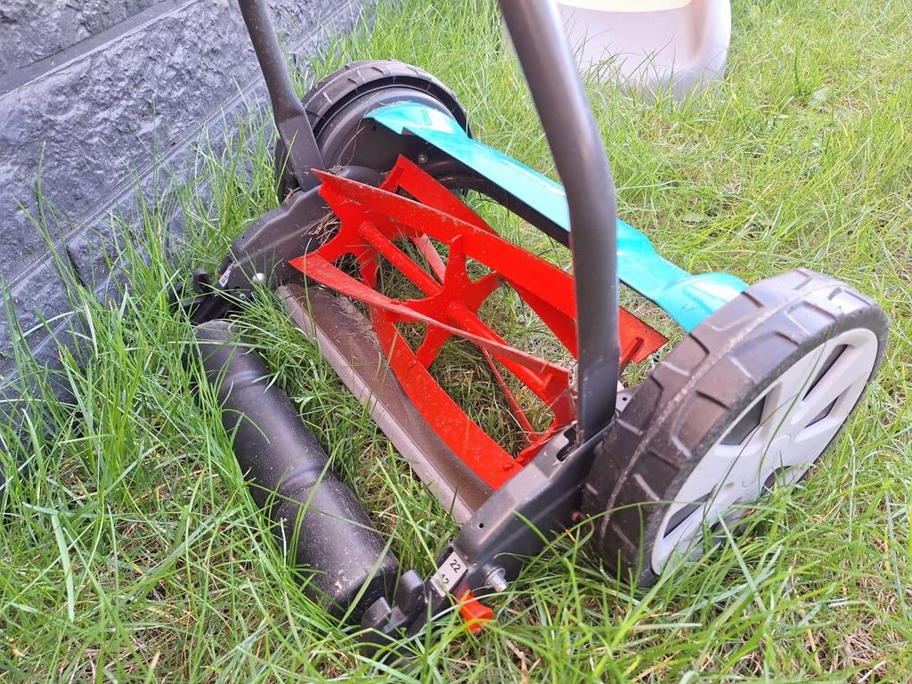 Handgrasmaaier Gardena 330, Tuin en Terras, Grasmaaiers, Ophalen, Handgrasmaaier, Zo goed als nieuw, 30 t/m 39 cm