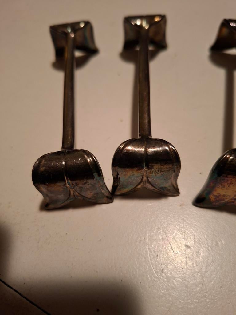 7 antieke verzilverde messenleggers, Ophalen of Verzenden, Metaal, Wandkapstok, Minder dan 100 cm