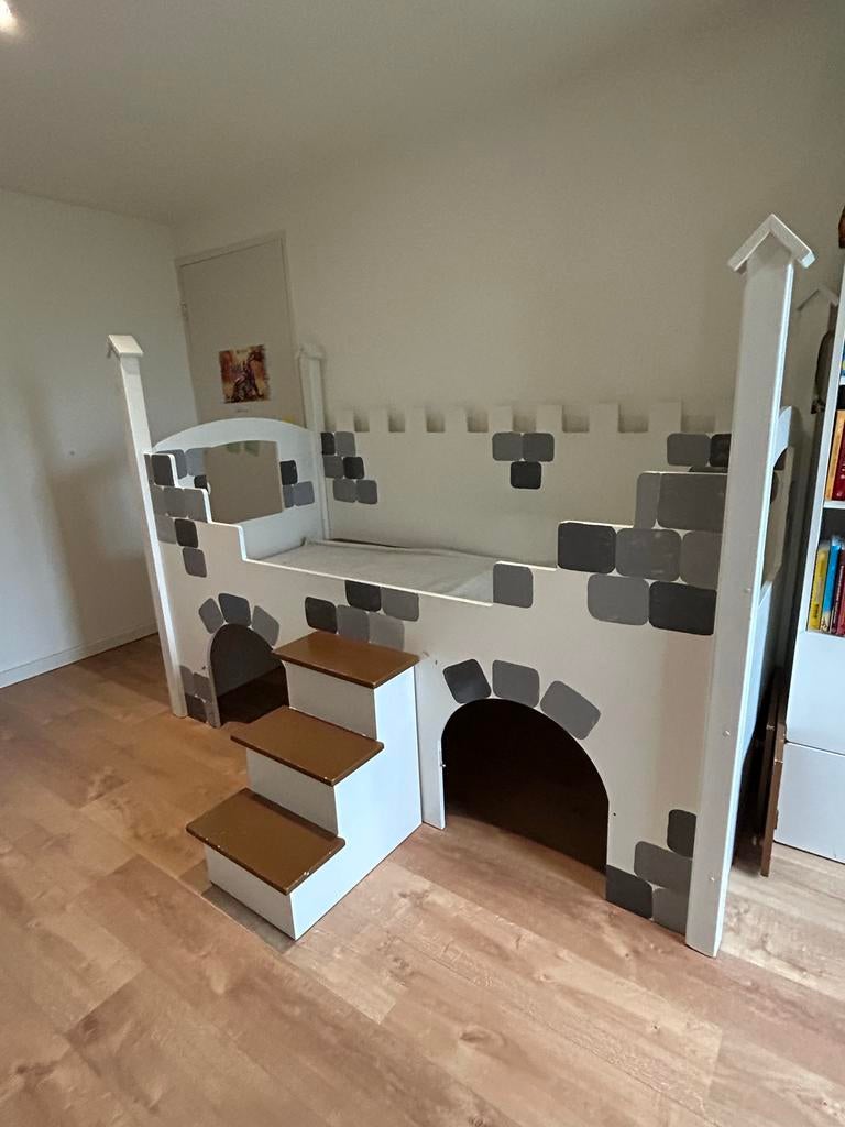 Halfhoogslaper kasteelbed, Kinderen en Baby's, Kinderkamer | Bedden, Ophalen, 85 tot 100 cm, Gebruikt, Hoogslaper of Stapelbed