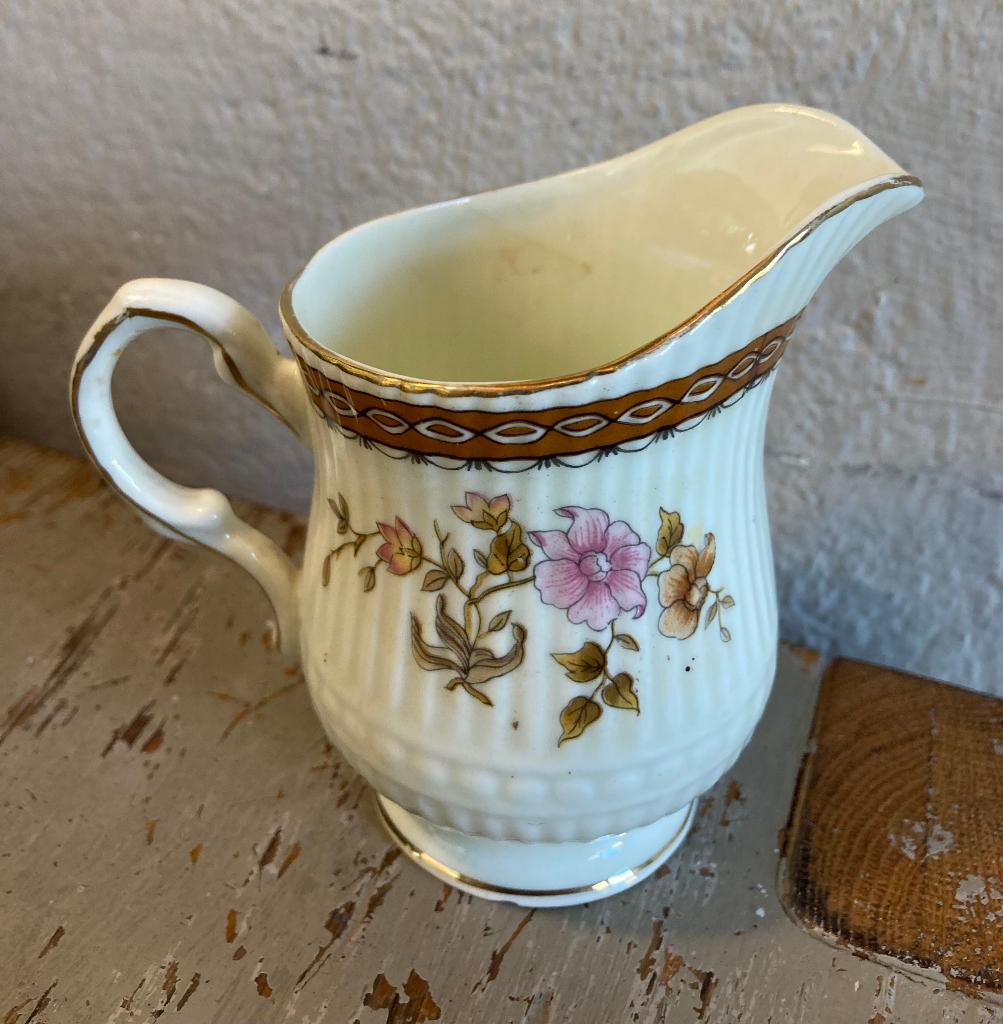 Antiek boho brocante porselein kannetje Balmoral Castle Bone, Ophalen of Verzenden