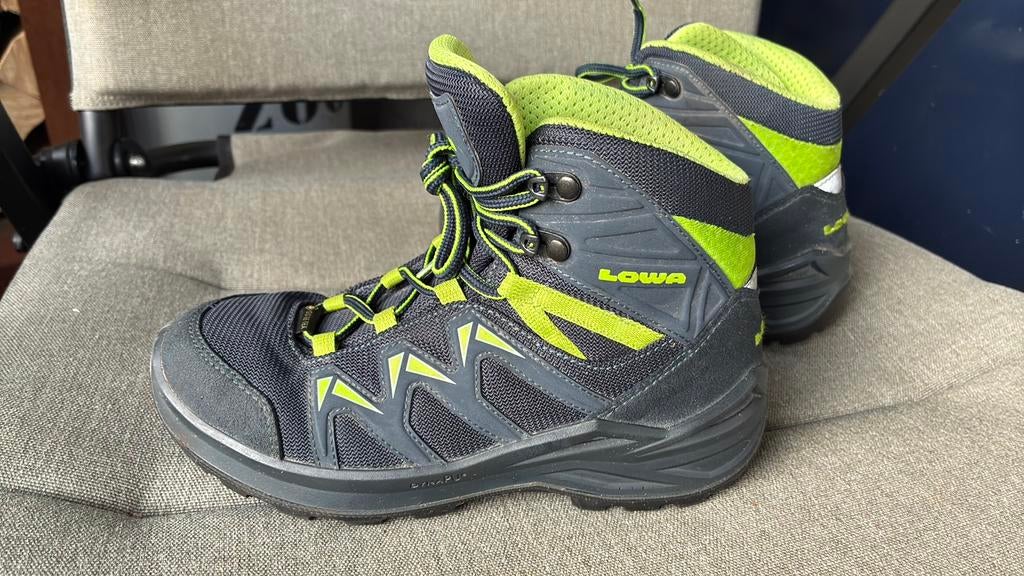 Lowa kinderwandelschoenen (Gore-Tex) maat 33, Ophalen, Gebruikt, Schoenen