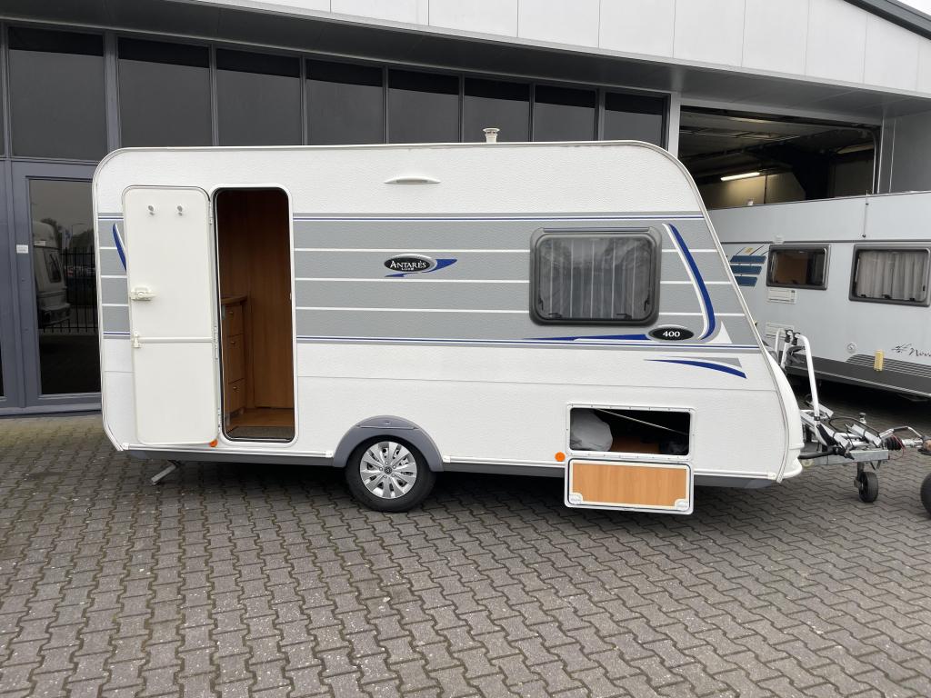 Caravelair Antares Luxe 400 Bed + Zit + WC 797KG Leeg !!, Schokbreker, Bedrijf, Treinzit, 750 - 1000 kg