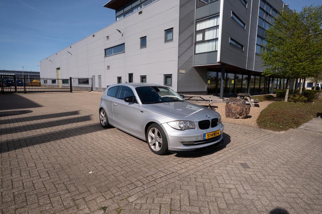 BMW 1-Serie 2.0 118I 3DR 2010 Grijs | NAP | Nieuw Onderhoud, 1-Serie, Achterwielaandrijving, 1995 cc, 4 stoelen