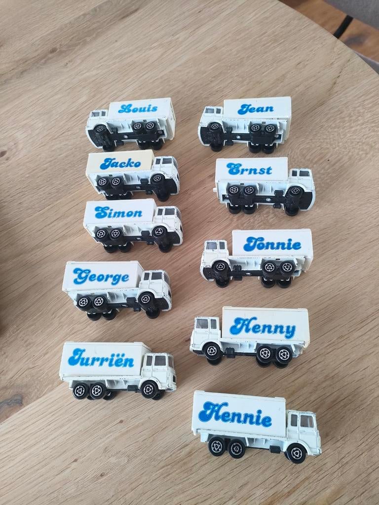 Set van 9 speelgoedvrachtwagens met namen, Ophalen of Verzenden, Nieuw