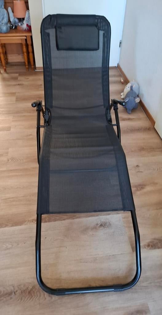 Zwart ligbed met verstelbare rugleuning  kantelbare stoel, Ophalen, Nieuw
