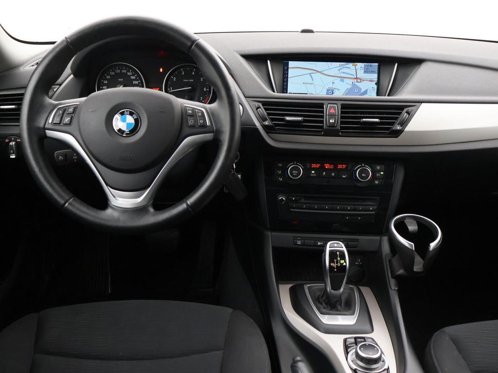 BMW X1 sDrive20i 184 PK AUT. ORIG NL *94.700 KM* + TREKHAAK, Auto's, Euro 6, 4 cilinders, Origineel Nederlands, 184 pk