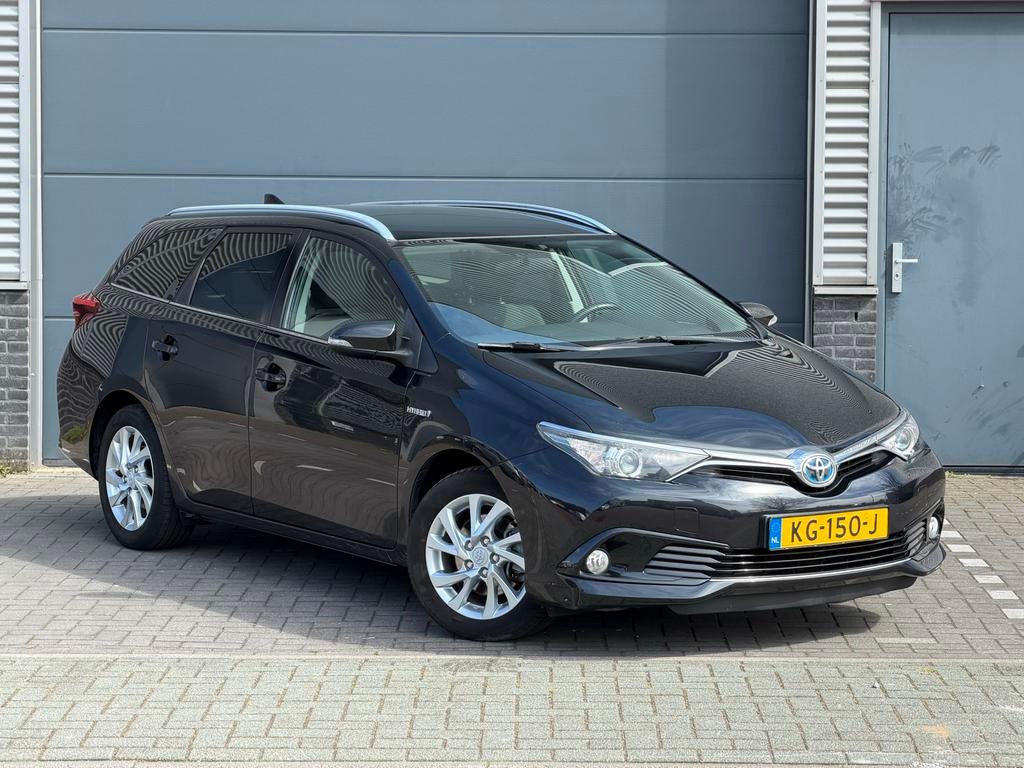 Toyota Auris 1.8 Hybrid Touring Sports CVT 2016 Zwart, 28 km/l, Zwart, 345 kg, Zwart