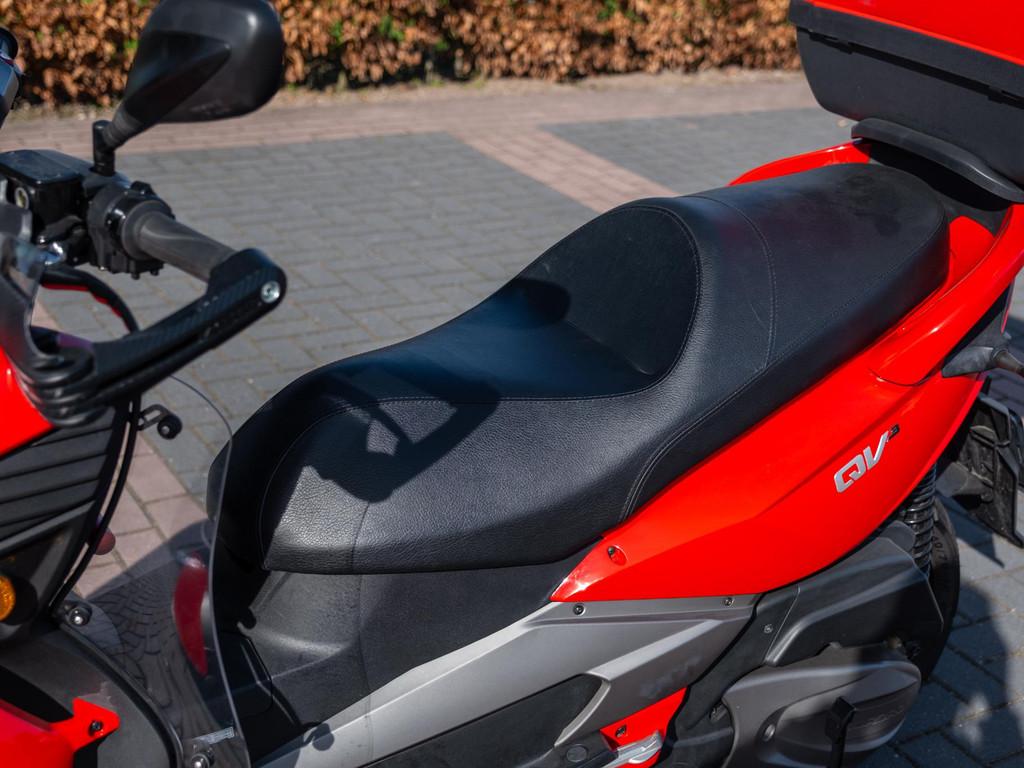 Quadro 3 | Topkoffer | Donker windscherm | Valbeugels | Off-, Motoren, Scooter, Jules Verneweg 7
5015 BD  Tilburg, NL, Quadro