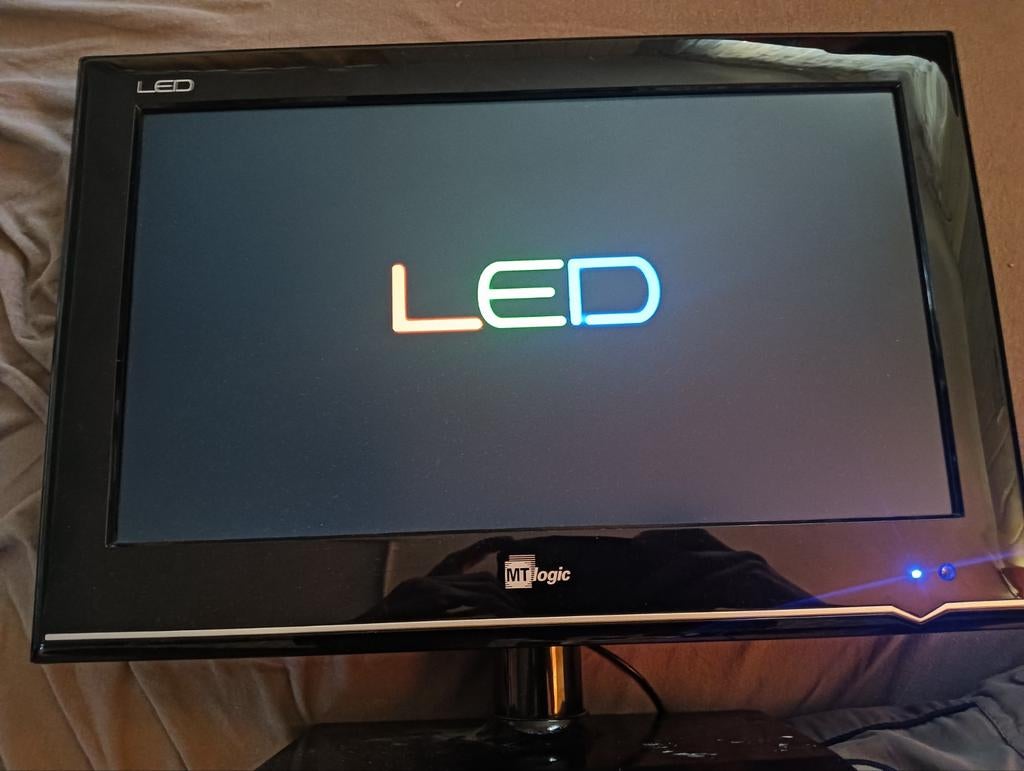 MT Logic LED TV 15 inch, Ophalen of Verzenden, 100 cm of meer, 50 Hz, Overige merken