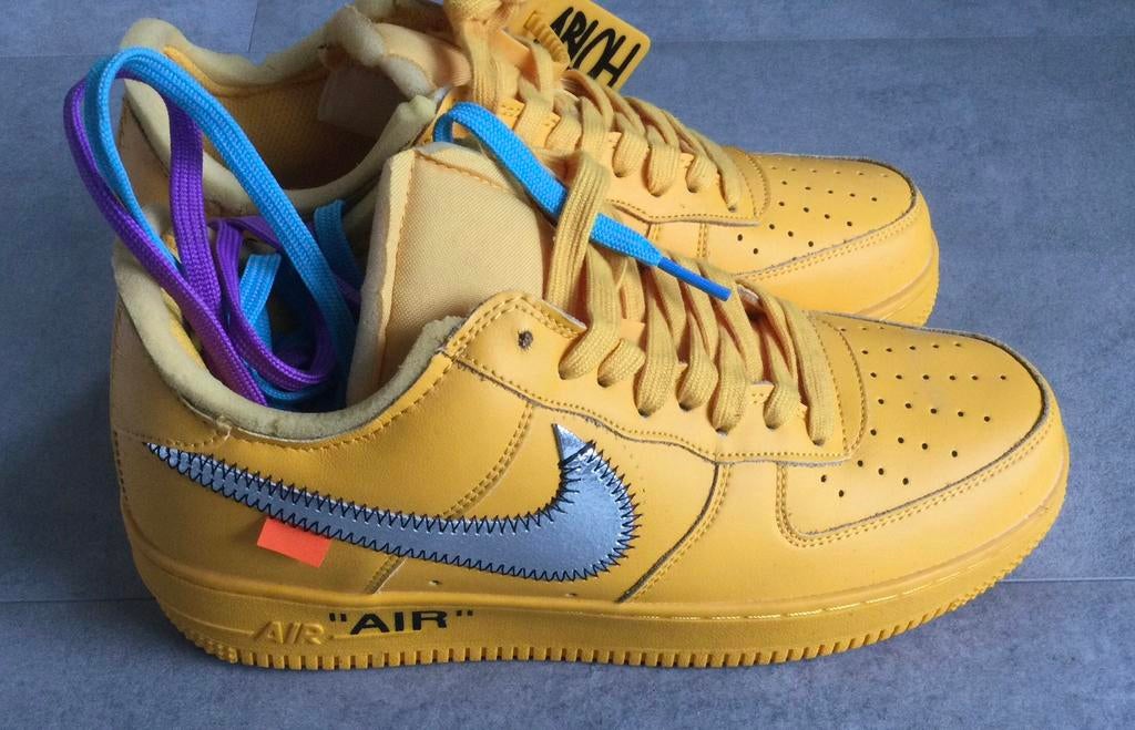 Nike Air Force 1 Low Off-White University Gold, Ophalen of Verzenden, Zo goed als nieuw, Overige kleuren