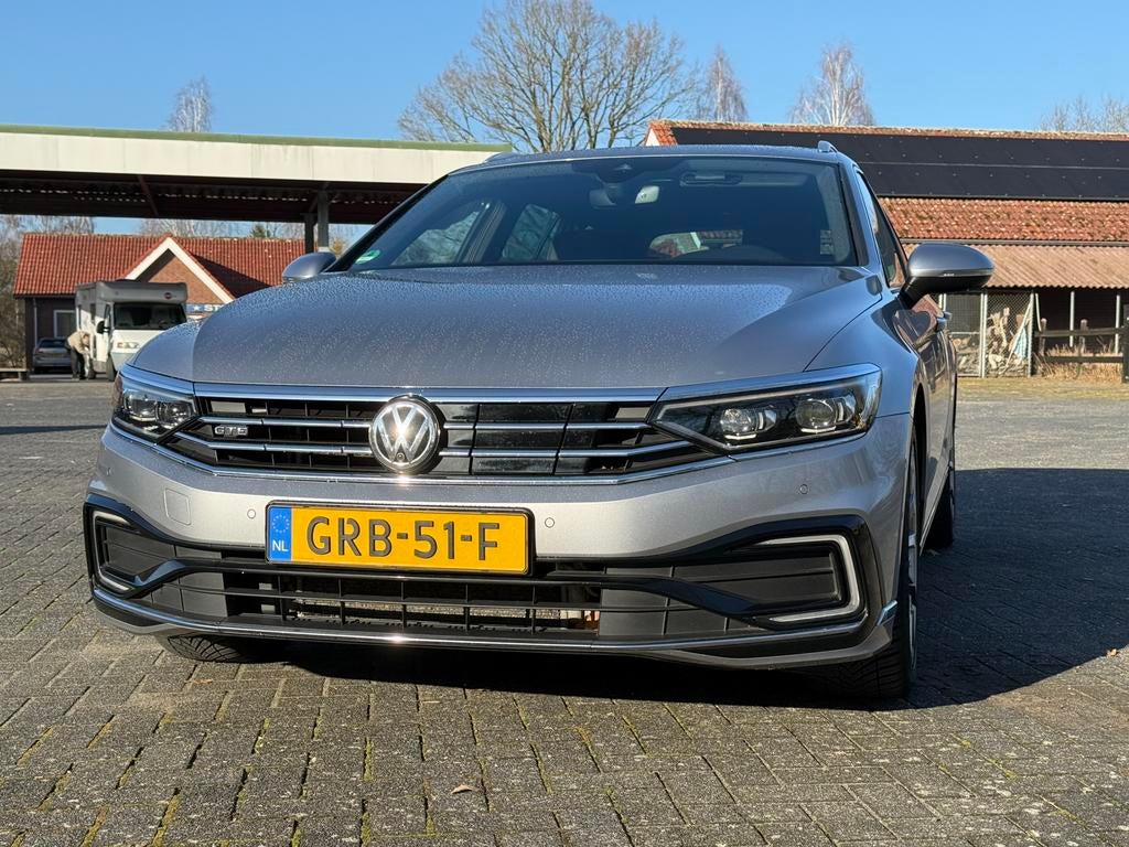 Volkswagen Passat 1.4 TSI Phev 218pk 6-DSG 2020 Grijs, Alcantara, Plug-in hybride, Hybride Elektrisch/Benzine, 1600 kg