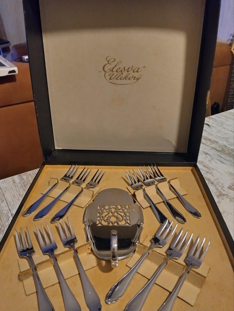 Elesva  gebak set., Ophalen