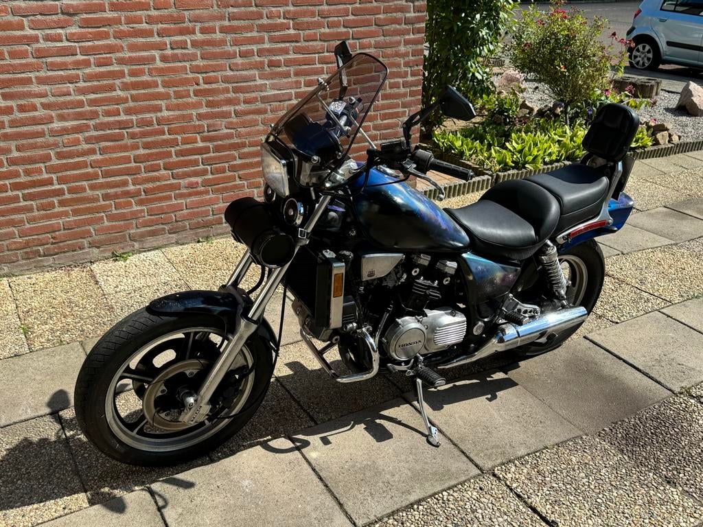 Honda VF 700 C Magna - Chopper Klassieker