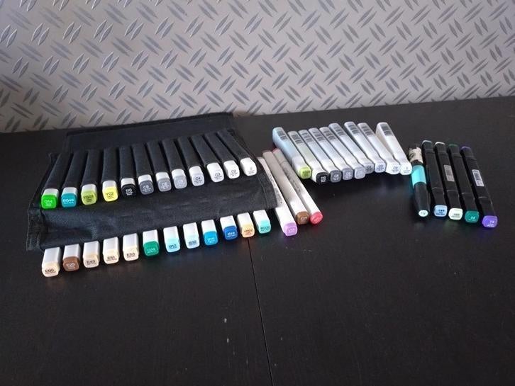 Copic Classic Marker set met etui, Hobby en Vrije tijd, Tekenen, Ophalen, Gebruikt, Potlood of Stift