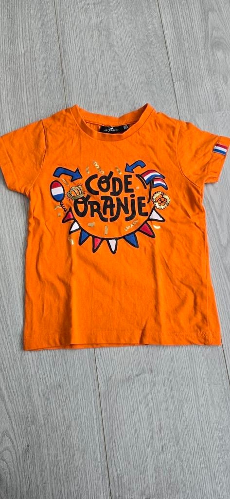 Oranje shirt, Ophalen of Verzenden, Zo goed als nieuw, Jongen, Shirt of Longsleeve