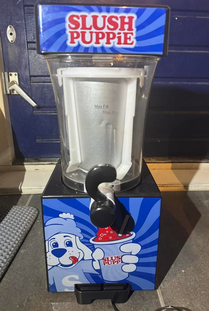 Solacis Slush Puppy Maker, zelden gebruikt, Witgoed en Apparatuur, IJsmachines, Ophalen of Verzenden, Zo goed als nieuw, Koelelement