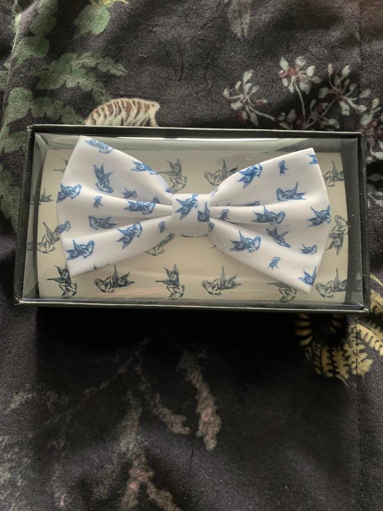 Vlinderstrik, Ophalen of Verzenden, Zo goed als nieuw