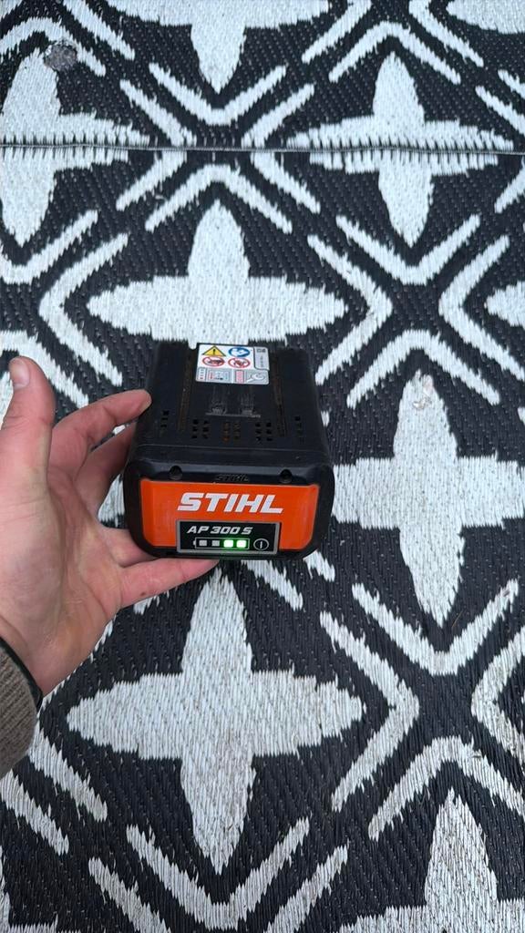 Stihl AP 300 S | 36V / 7,2Ah accu Accumulator, Ophalen of Verzenden, Zo goed als nieuw, Overige soorten