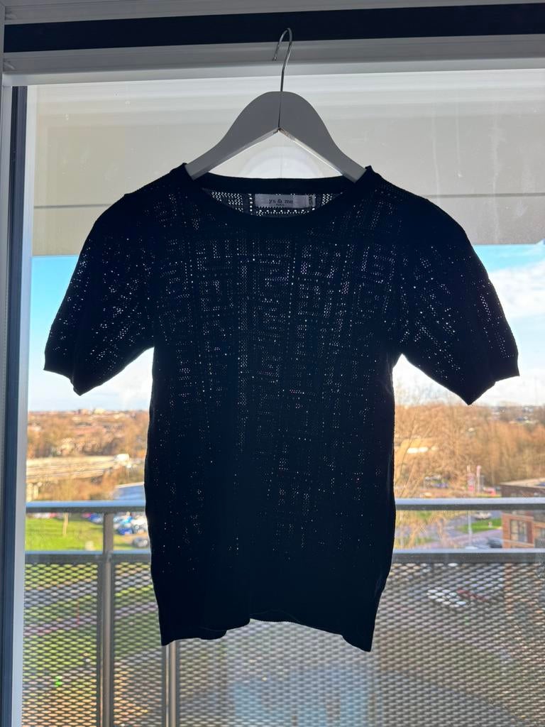 Yu & Me zwart doorschijnend t-shirt met patroon maat S/M, Kleding | Dames, Zwart, Ophalen of Verzenden, Zo goed als nieuw, Korte mouw