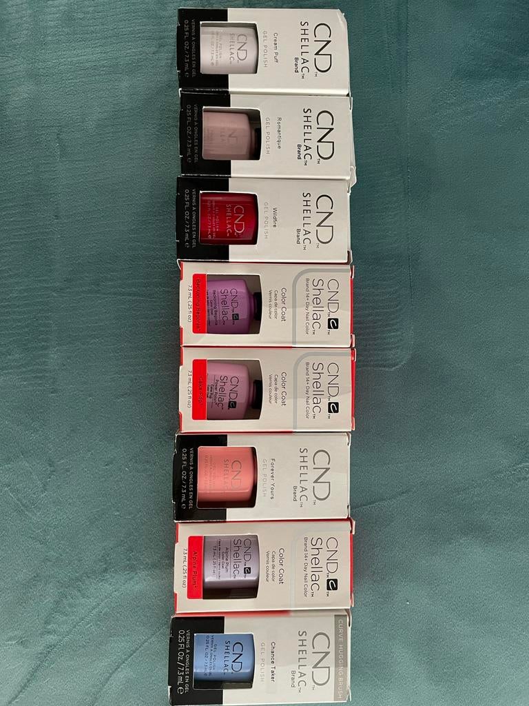 CND Shellac Set met LED Lamp en Toebehoren, Overige kleuren, Ophalen of Verzenden, Zo goed als nieuw, Handen en Nagels