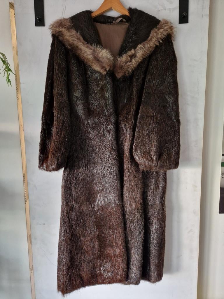 Prachtige bontjas met capuchon, Kleding | Dames, Jassen | Winter, Maat 38/40 (M), Bruin, Ophalen of Verzenden, Onbekend