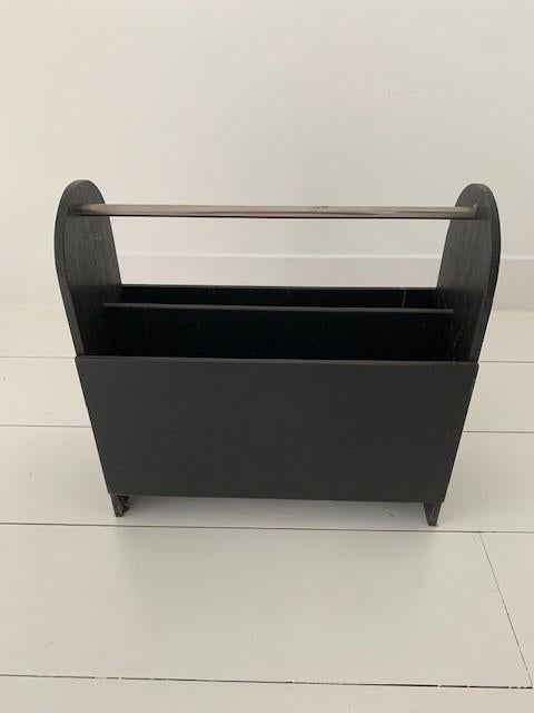 Deco zwarte Pander lectuurbak m. metalen handvat, Huis en Inrichting, Woonaccessoires | Krantenbakken en Lectuurbakken, Ophalen