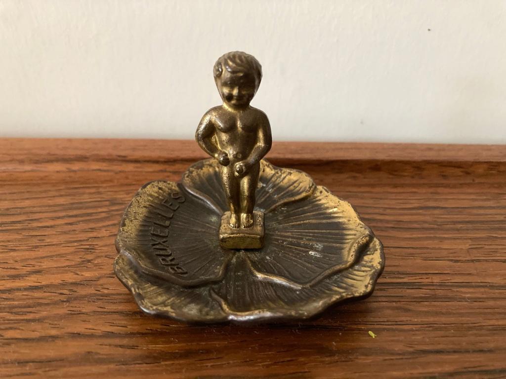 Manneke Pis vintage souvenir schaaltje, Antiek en Kunst, Verzenden