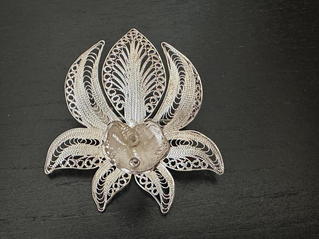 Zilveren Filigraan Broche - Orchidee, Ophalen of Verzenden, Zo goed als nieuw, 4 tot 7 cm, Zilver