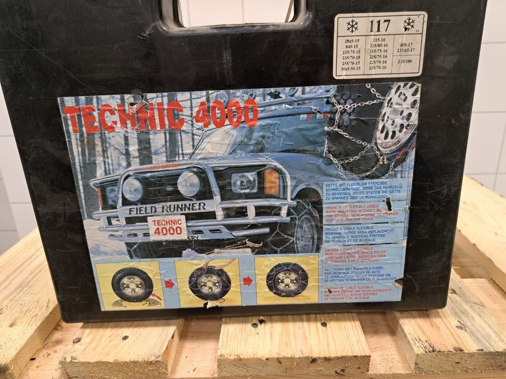 Technic 4000 Sneeuwkettingen - Nieuwstaat, Ophalen of Verzenden, Zo goed als nieuw
