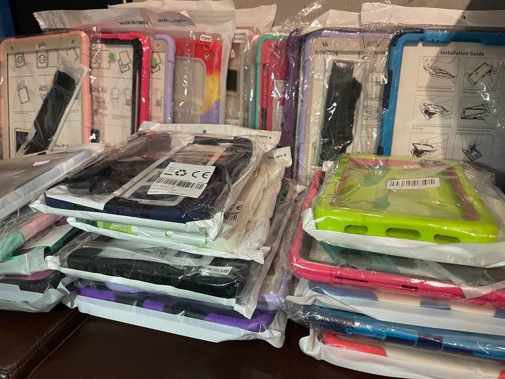 Grote partij NIEUWE tablethoezen, 29x, Computers en Software, Tablet-hoezen, Ophalen of Verzenden, Nieuw, 10 inch, Bescherming voor- en achterkant