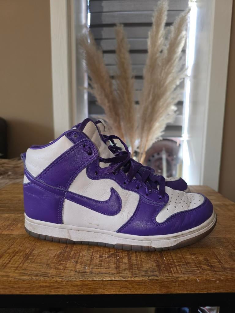 Nike Wmns Dunk High 'Varsity Purple'. Maat 38, Kleding | Dames, Schoenen, Gedragen, Sneakers of Gympen, Overige kleuren, Ophalen of Verzenden