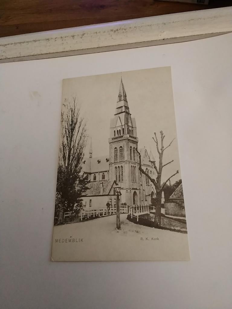MEDEMBLIK.  R.K. KERK, Verzamelen, Ansichtkaarten | Nederland, Ophalen of Verzenden, 1960 tot 1980, Zuid-Holland