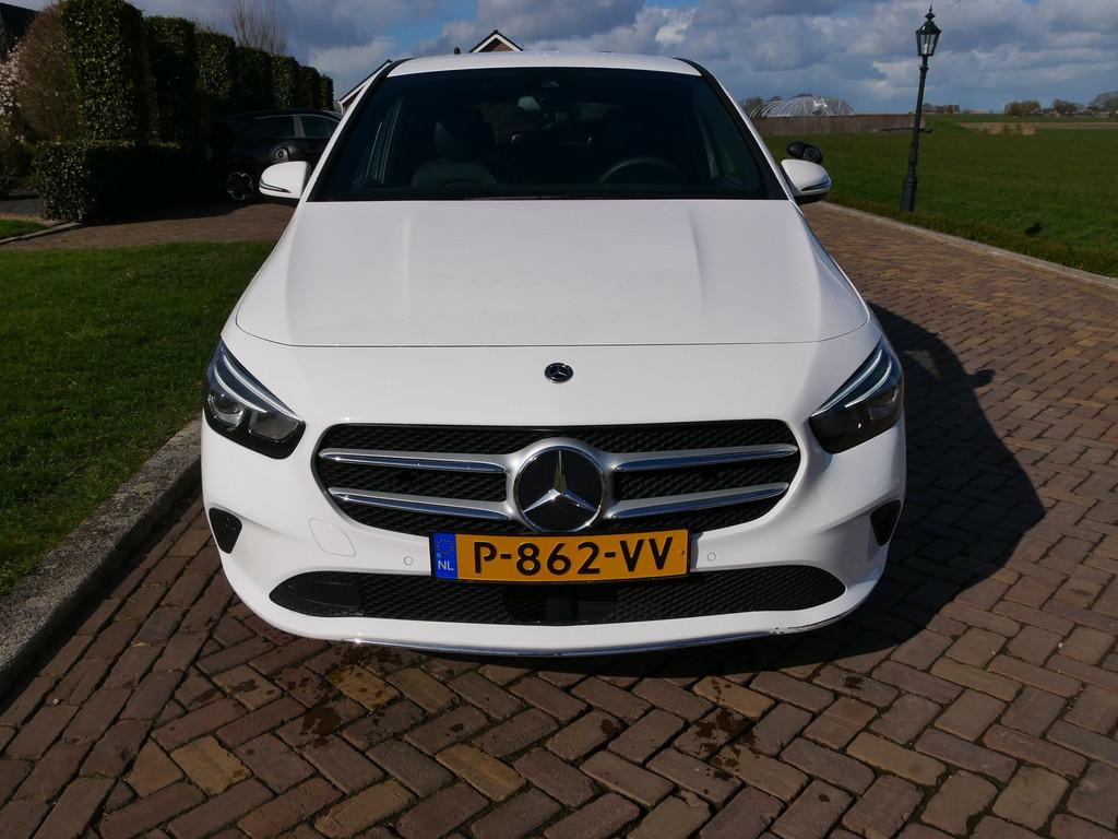 Mercedes-Benz B-klasse 200d AUT AC CAMERA * EX POLICE MARGE, Start-stop-systeem, Stof, Gebruikt, 4 cilinders
