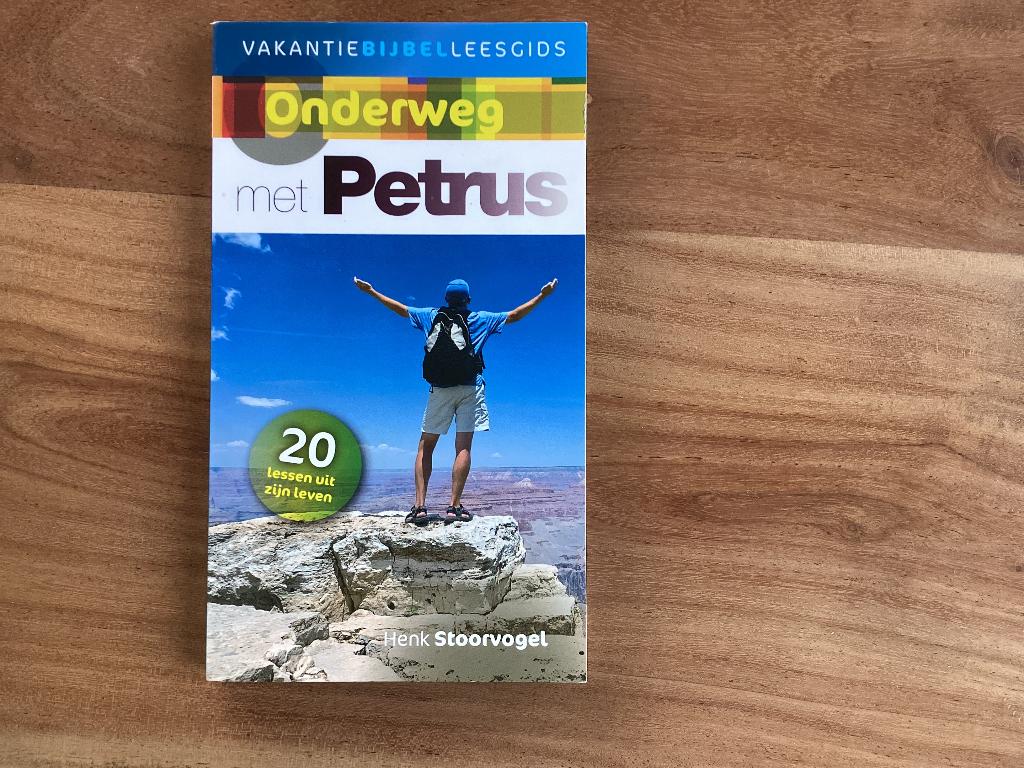 Onderweg met Petrus, Boeken, Christendom | Katholiek, Ophalen of Verzenden, Zo goed als nieuw, Henk Stoorvogel