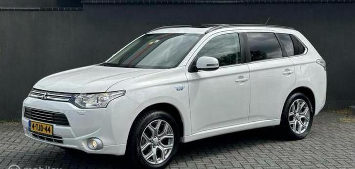 Mitsubishi Outlander PHEV | 2de eig! Euro6 A-label, 1998 cc, Outlander, 4 cilinders, Wit