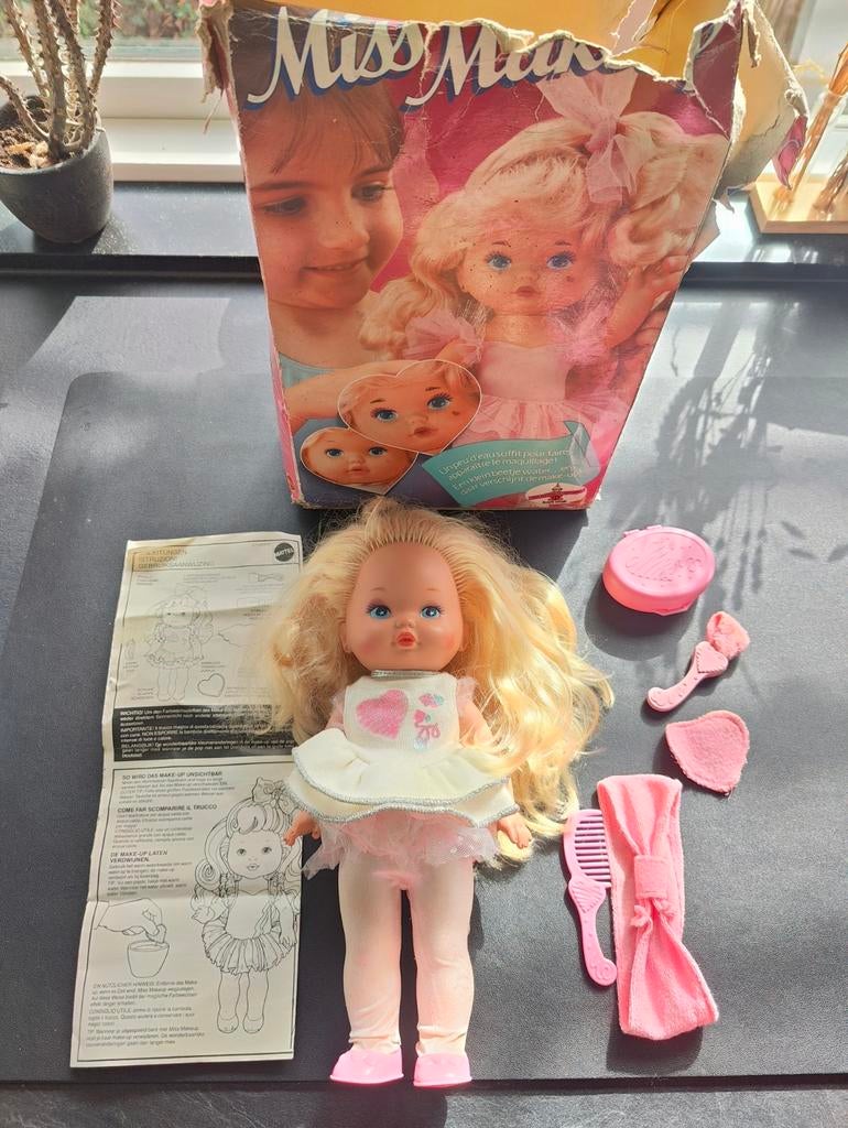 Miss Make Up Mattel pop met accessoires en originele doos, Ophalen of Verzenden, Gebruikt, Overige typen