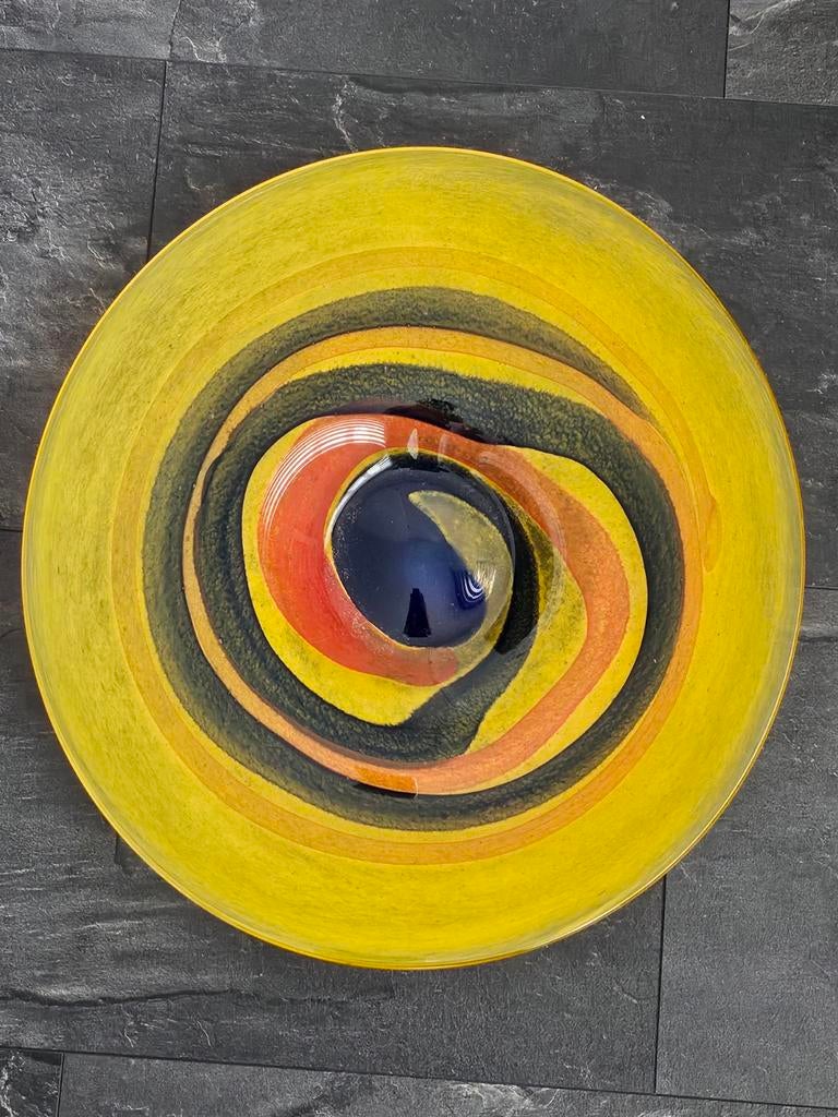 Gele glazen schaal met spiraalpatroon, Ophalen of Verzenden