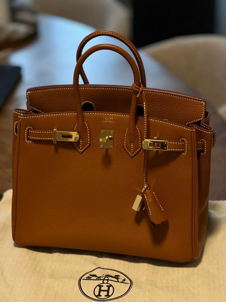 Bruine handtas met goudkleurige sluiting B25 hermes, Sieraden, Tassen en Uiterlijk, Tassen | Damestassen, Ophalen, Gebruikt, Bruin