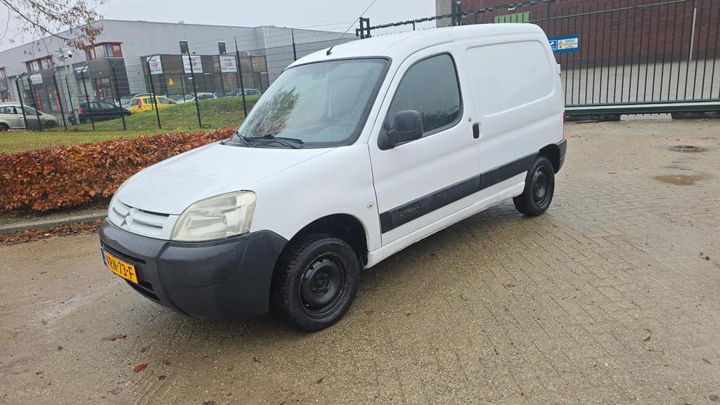 Citroen Berlingo 1.4i BENZINE LAGE KILOMETERSTAND!, Voorwielaandrijving, 4 cilinders, Citroën, Wit