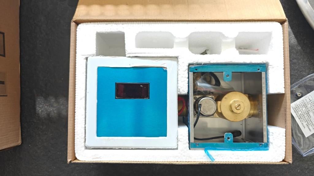 4x automatische urinoir spoeler infrarood sensor – inbouwset, Ophalen of Verzenden, Zo goed als nieuw, Rvs, Toilet