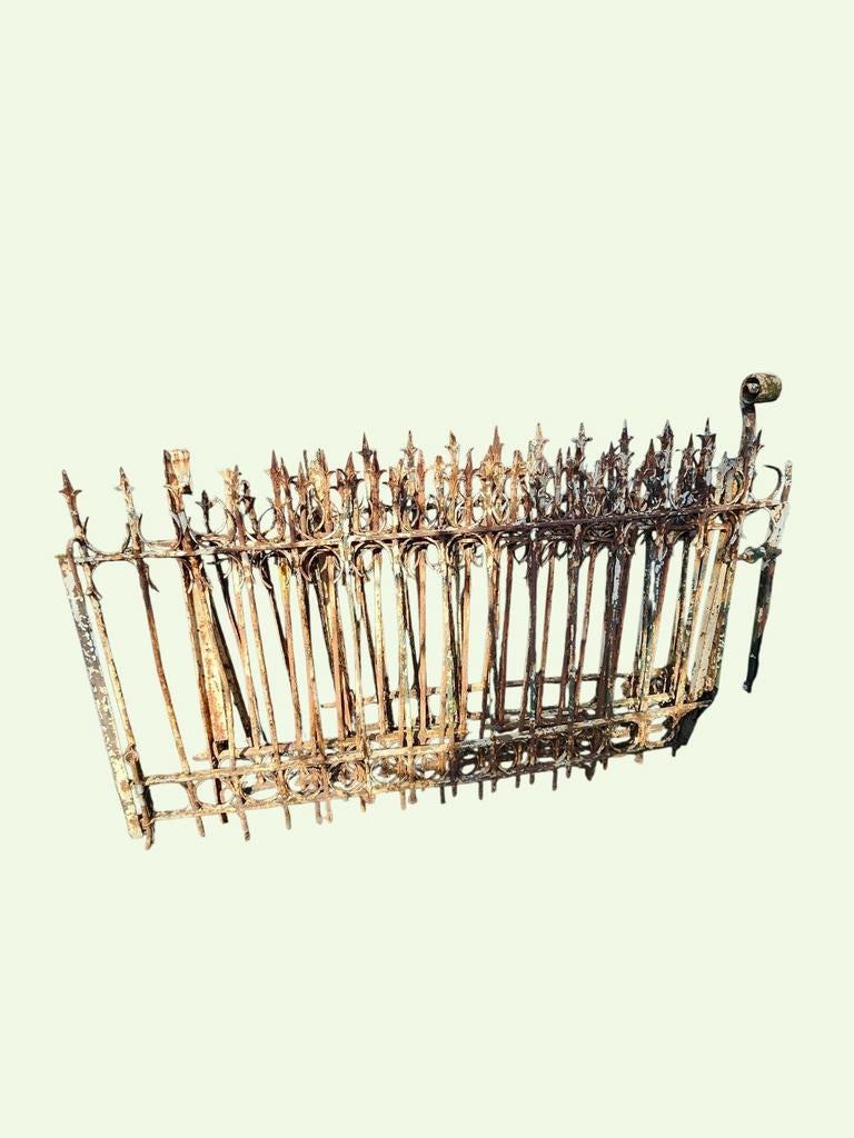 Antiek sierhekwerk - roestig, decoratief ijzeren hek, Tuin en Terras, Tuinhekken en Hekwerk, Ophalen, Gebruikt, Onbekend, Onbekend