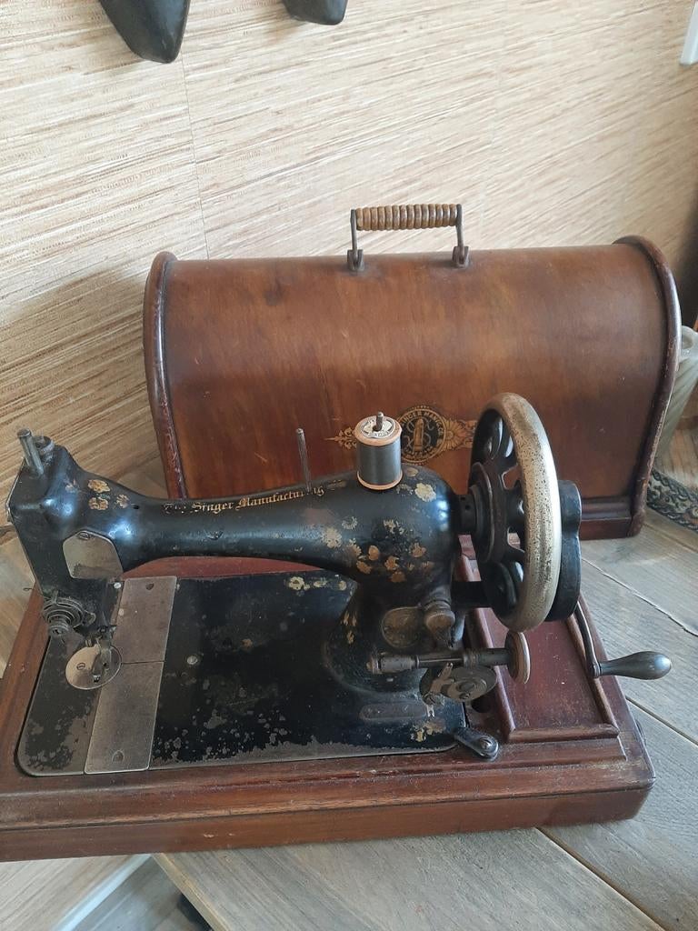 Oude Singer. Handnaaimachine, Antiek en Kunst, Antiek | Naaimachines, Ophalen