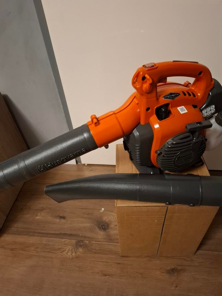 Zgan bladblazer  husqvarna, Tuin en Terras, Bladblazers, Ophalen of Verzenden, Zo goed als nieuw, Benzine