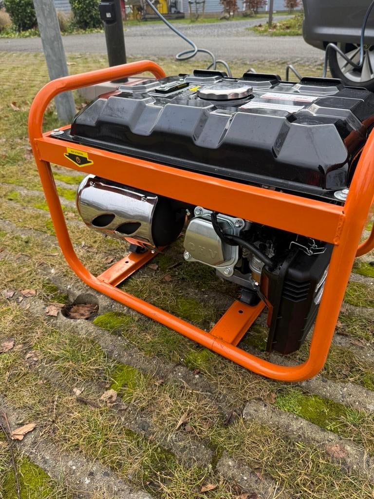 Hüttenberg Stroomgenerator 7.0HP - Benzine Aggregaat, Doe-het-zelf en Verbouw, Aggregaten, Ophalen, Gebruikt, Minder dan 5 kVA