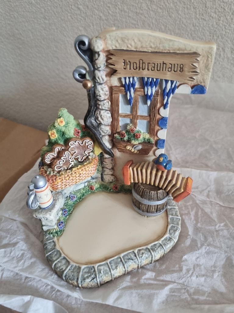 Biergarten beeld van Hümmel in prima staat, Ophalen, Zo goed als nieuw, Mens