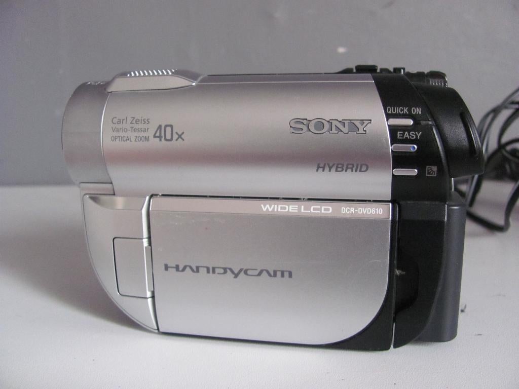 Sony handycam hybrid wide lcd dcr-dvd610 met rewr dvd, Dvd, 20x of meer, Ophalen of Verzenden, Zo goed als nieuw