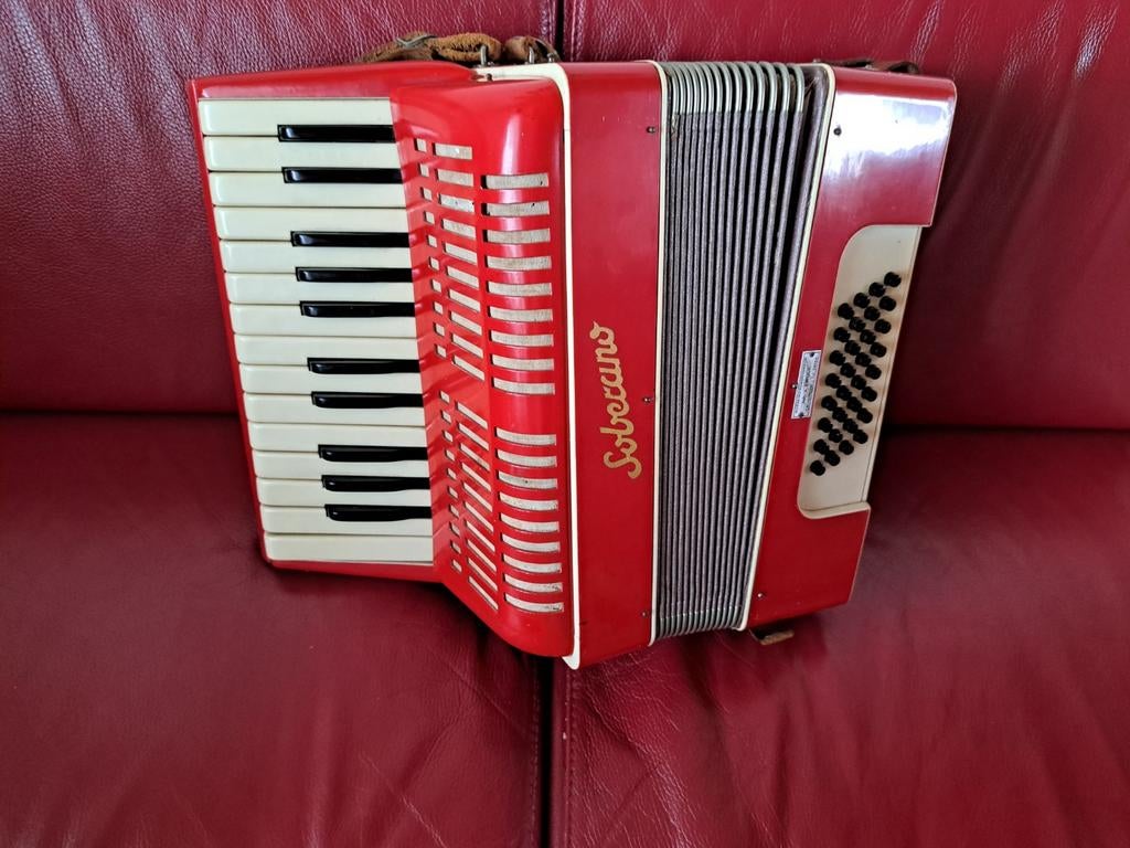 Rode Soberano Accordeon, klein model in goede staat, Overige merken, Gebruikt, Met riemen, Overige formaten